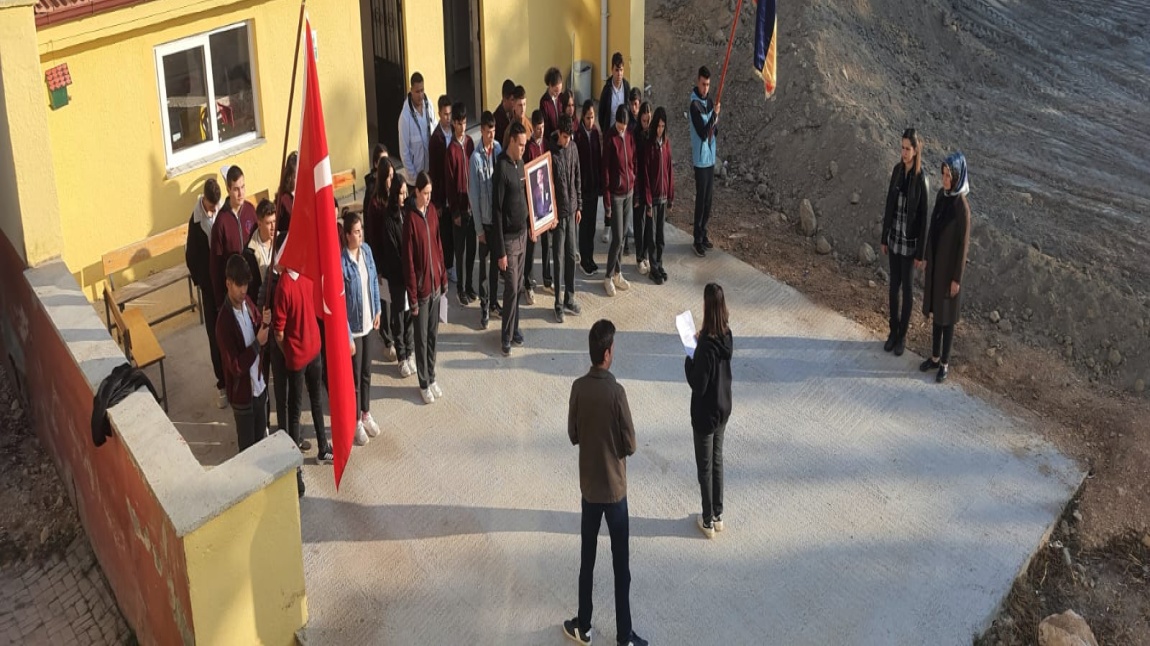 Okulumuzda 10 Kasım 2023 Tarihinde Atatürk'ü Anma programı düzenlendi.